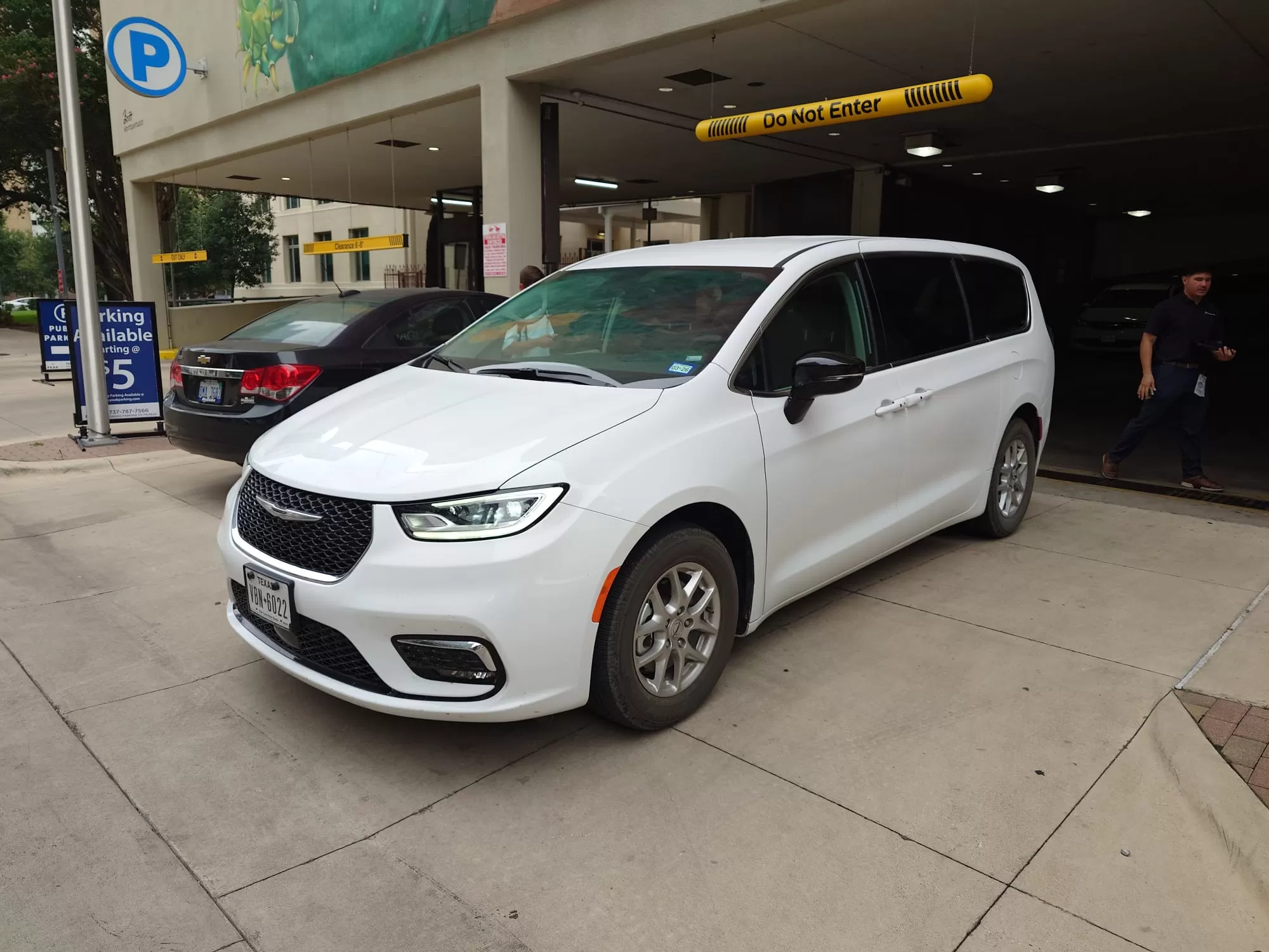 2024 Chrysler Pacifica Touring L – Komfort a výkon pro každodenní cestování